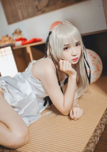 欧美西装男图微博_高清在线观看完整版
