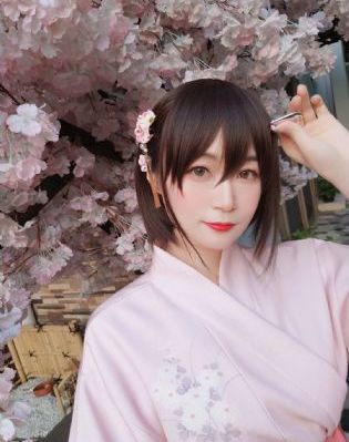 欧美嘻哈风衣服搭配_BD英语免费观看最新