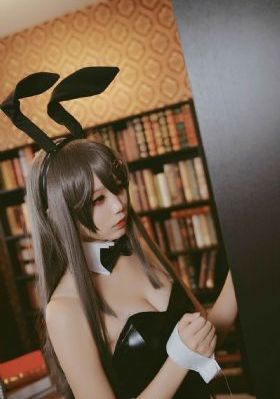 日本制服免费一区二区_十万网红美女美酱