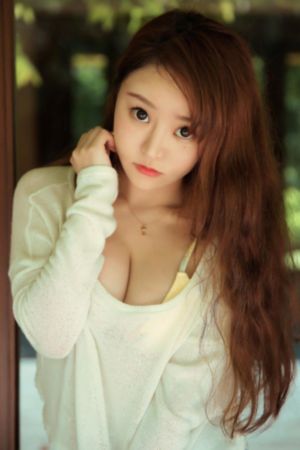 国产极品视频广告女郎在线_720在线观看