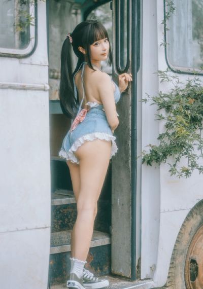 亚洲欧美网午夜_BD英语手机在线看