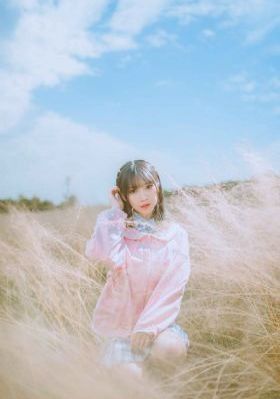 欧美帆布鞋街拍_HD完整在线观看
